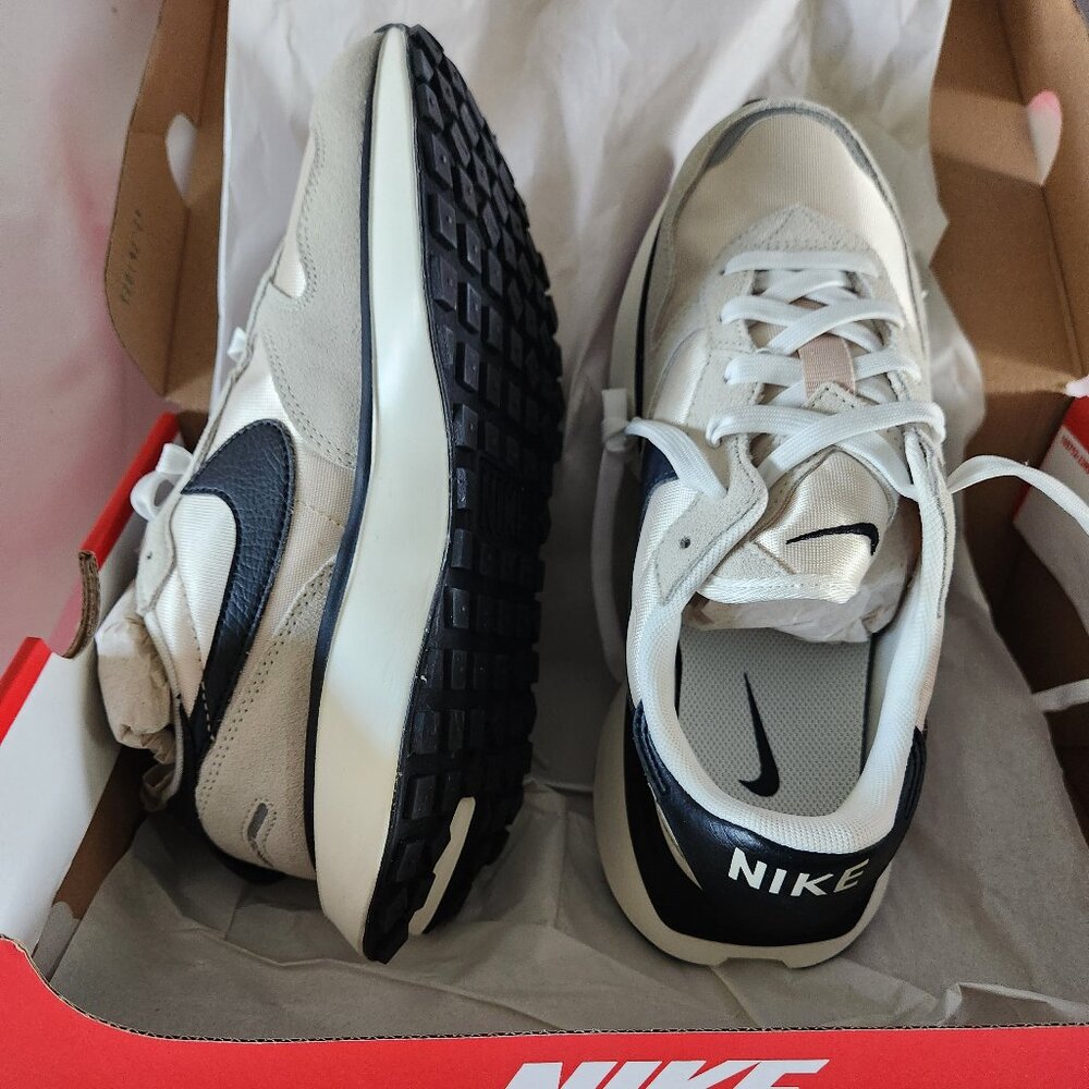 Womens Nike Phoenix Waffle sneakers